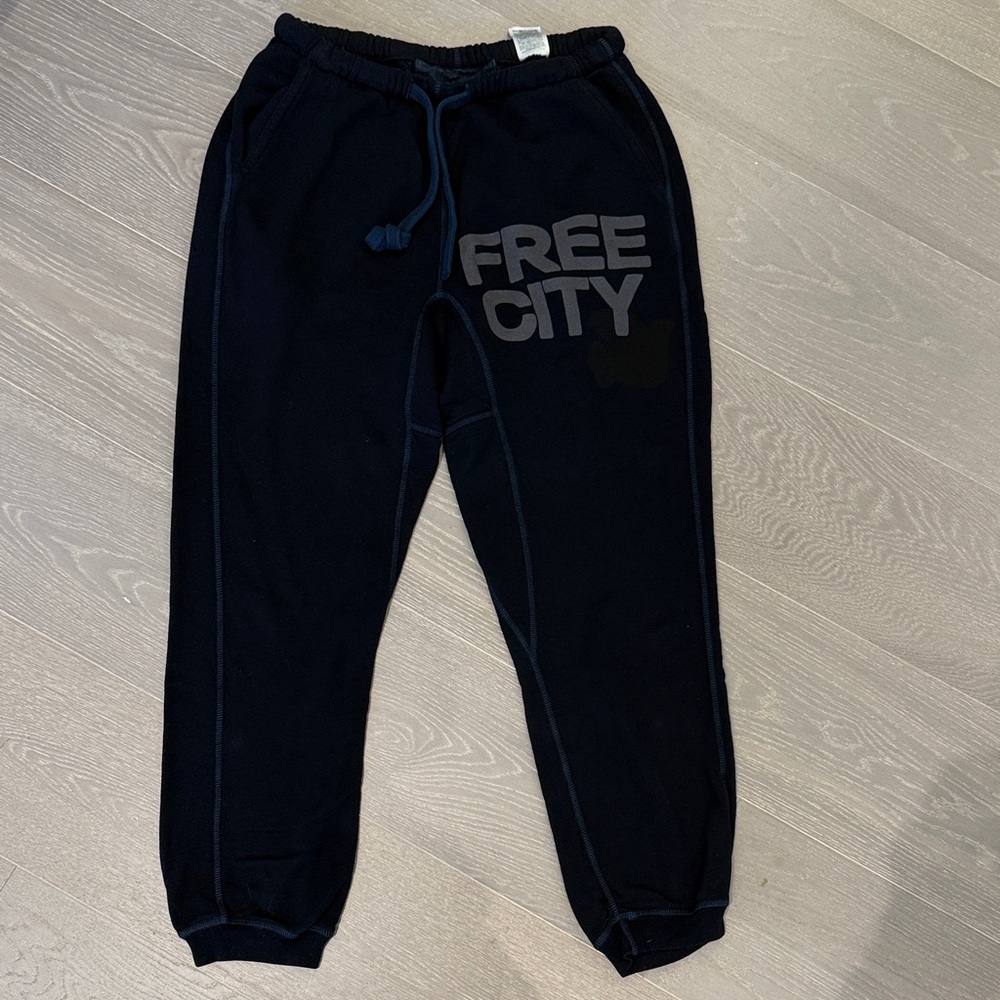 FREE CITY dark navy Logo Sweatpants